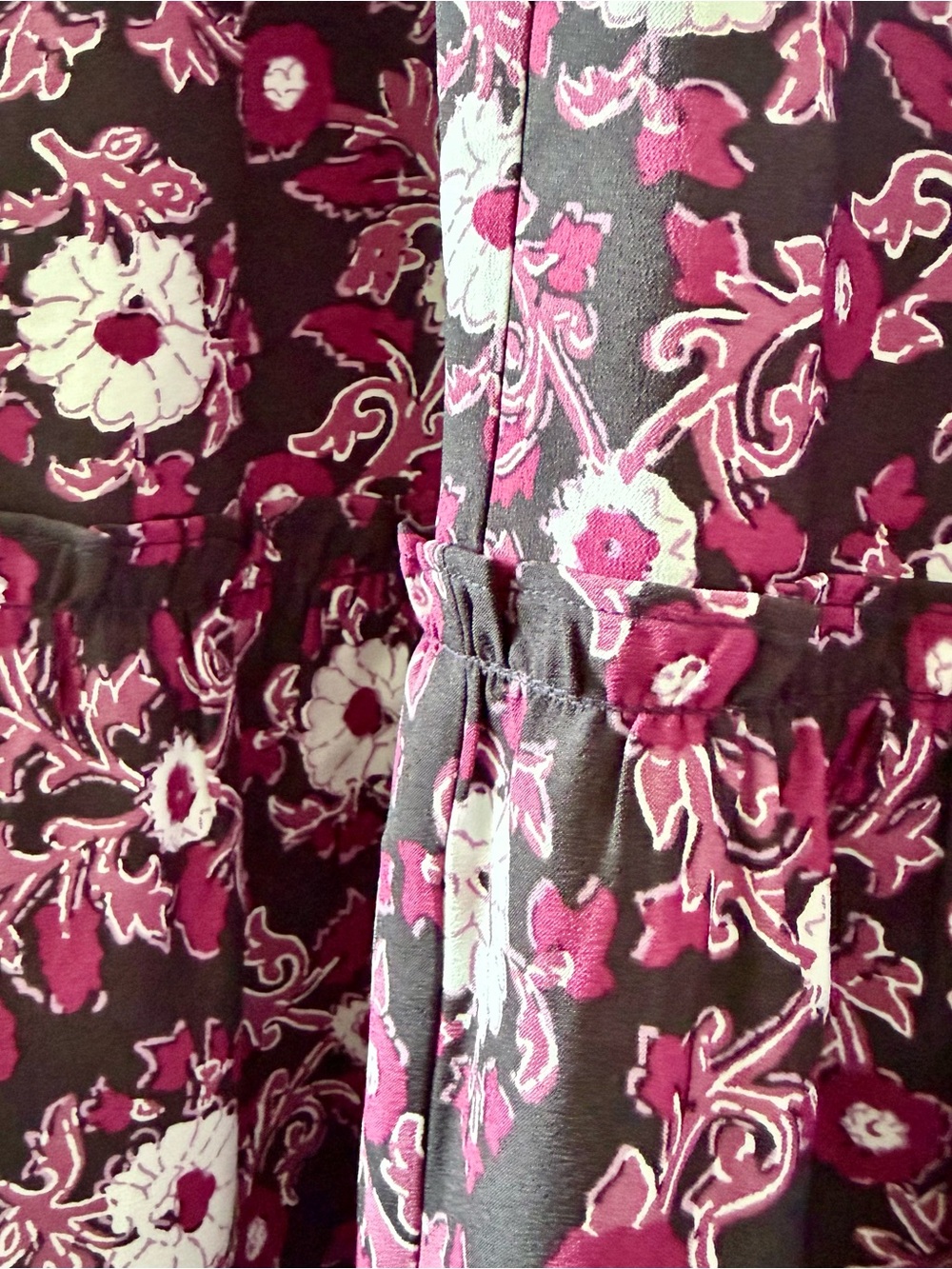 LOFT Outlet Floral V-Neck Ruffle Sleeve Maxi Dress - XS - Picture 9 of 10